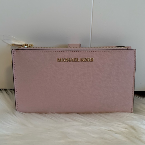 💕NEW💕MICHAEL KORS WALLET/ WRISTLET - Picture 1 of 5
